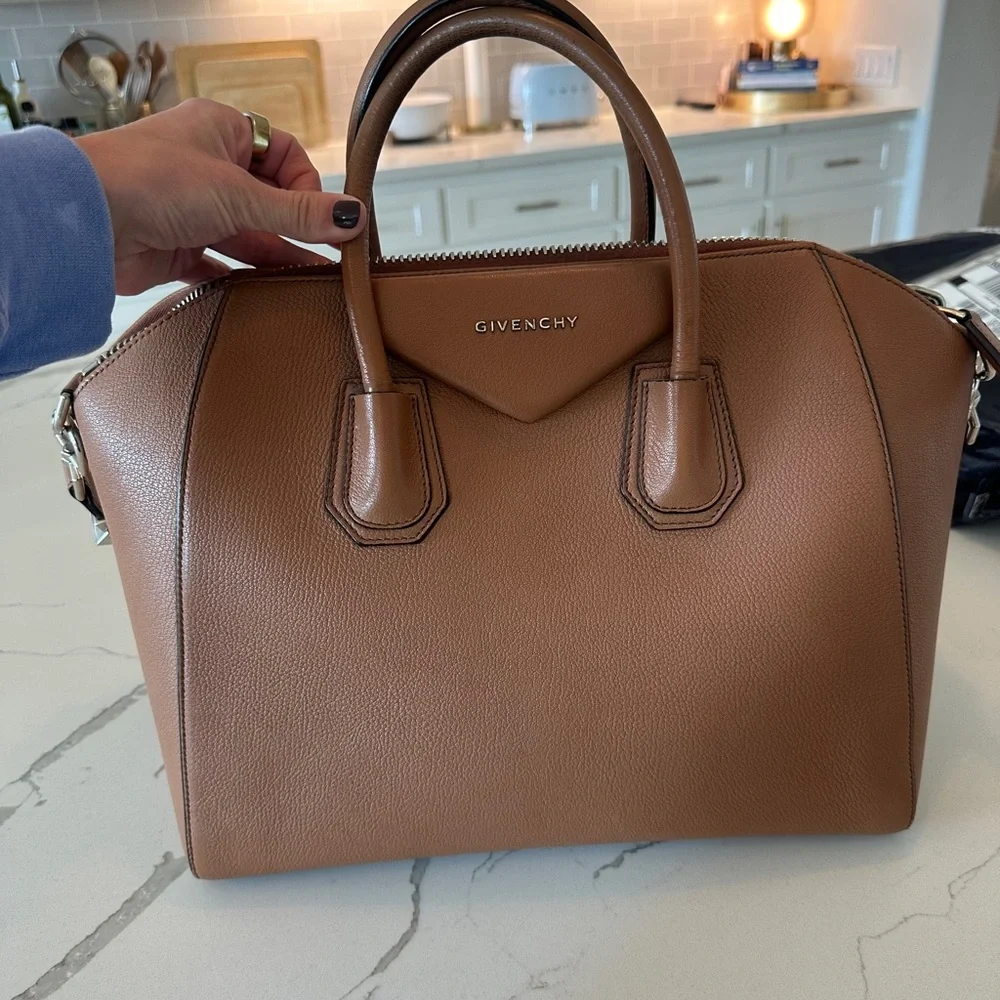 Givenchy Medium Antigona Handbag